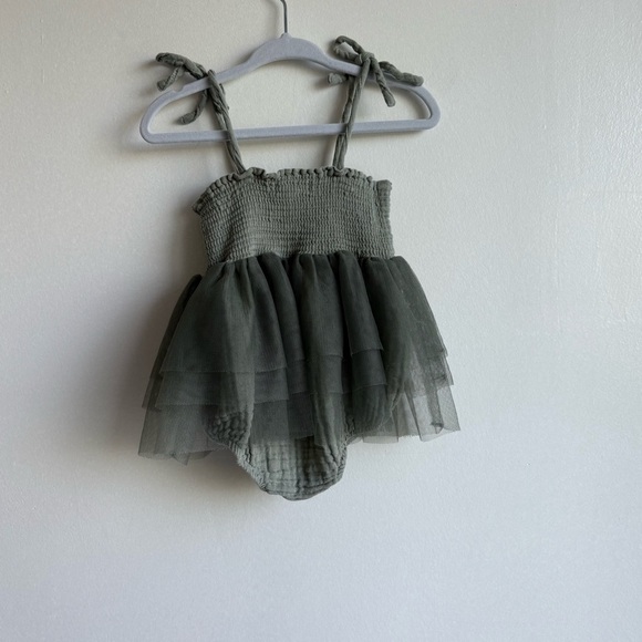 Angel Dear Solid Olive Green Muslin Tutu Bubble Bodysuit Dress 12-18m - Picture 3 of 4